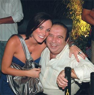 FELIZ ANIVERSÁRIO