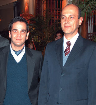 NOITE DE HISTÓRIA