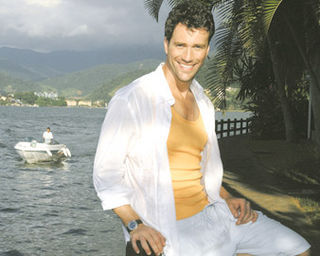 AUGUSTO VARGAS BUSCA AMOR