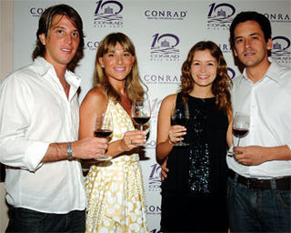 CASAIS PEDRO E DANIELA E BIANCA E HENRY: BRINDE