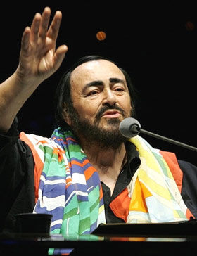 Luciano Pavarotti é homenageado com teatro…