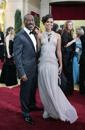 Eddie Murphy se casa na virada...