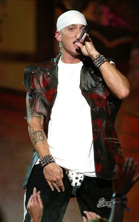 Eminem vive recluso em casa…