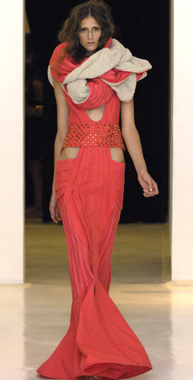 SPFW: Raia de Goye faz desfile fora...