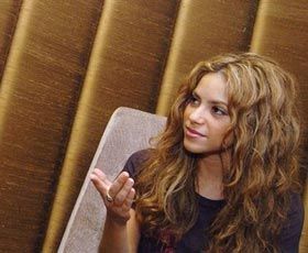 Shakira leiloa peças de acervo pessoal...
