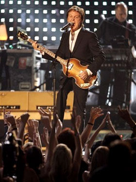 Paul McCartney e Arctic Monkeys ganham&