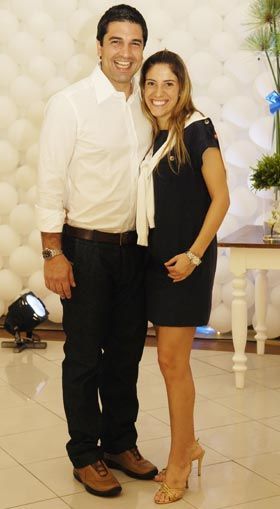 Edu Guedes e Daniela Zurita se casam na...