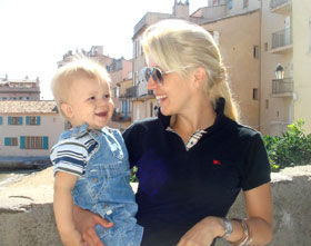 Patricia de Sabrit e o filho Maximilian