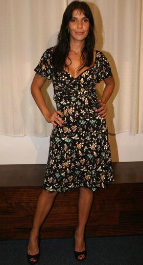 Ivete Sangalo, com gripe, cancela...