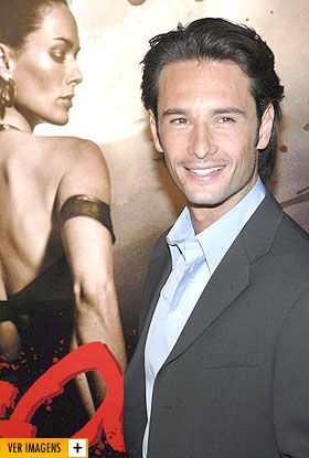 Rodrigo Santoro vive o malvado rei…