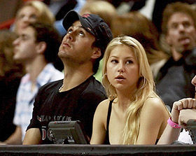 Enrique Iglesias rompe com Anna…