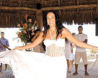 RAINHA DANIELA MERCURY COMEMORA COM OS AMIGOS