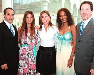 BELAS ISABEL FILLARDIS E CRISTIANA OLIVEIRA PRESTIGIAM LANCAMENTO
