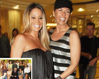 Adriane brinca com a barriga de oito meses da mãe de Noah, uma de suas melhores amigas. Paola Campanari (1ª à esq.,sentada) e José Roberto Campos (de gravata) entre os famosos no espaço high-tech.