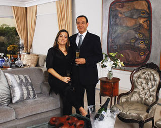 RENATO MALCON E LAURA ENVOLVIDOS PELAS ARTES