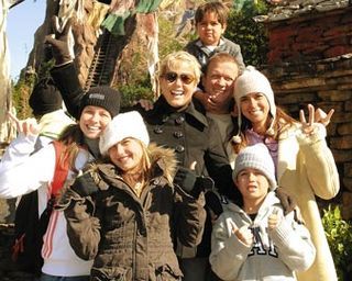 XUXA E SASHA: DUPLA FELIZ NA DISNEY