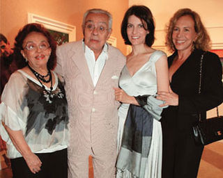 Entre a irmã, Lupe Gigliotti, e a mulher, Malga di Paula, Chico Anysio com Arlete Salles - Foto: Ivan Faria