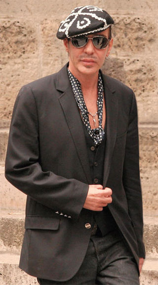 John Galliano vai para ‘rehab’