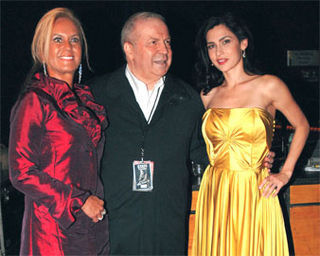 Helô, Frank Sinatra Jr. e sua partner, Marina de la Riva, em SP.