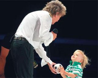 ROD STEWART E SEU CAÇULA, ALISTAIR