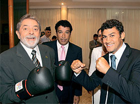 PRESIDENTE LULA COM ACELINO FREITAS, O POPÓ, NO DF