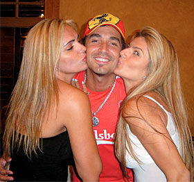 LATINO FAZ 33 ANOS E PREPARA FESTA