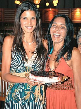 RAICA FESTEJA 46 ANOS DA MÃE