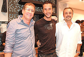 ALINNE MORAES E RODRIGO SANTORO EM SP