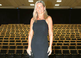 UM TEATRO PARA VERA FISCHER