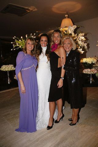Melissa enre a mãe, Cláudia Wilman, Adriane e Hebe