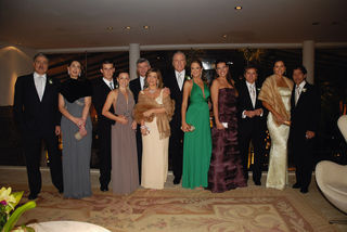 Padrinhos: Johnny e Cláudia Saad, Fernando e Adriana Milani, Ricardo e Rosana Saad, Roberto Justus e Ticiani Pinheiro, Andréa Guimarães e José Talarico, Agatha Felix e Ricardo Almeida