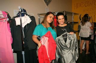 Preta Gil e Cleo Pires organizam bazar…