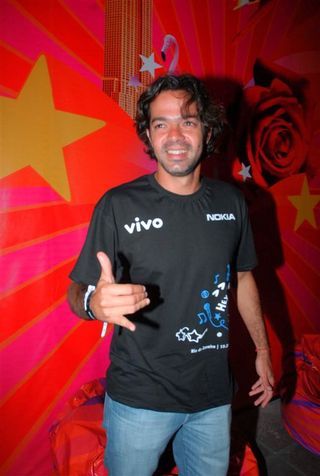 Recém-separado, Bruno Mazzeo lembra do casamento
