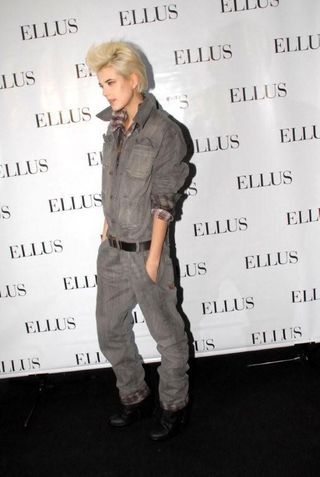 Agyness Deyn fala “Hi” para os brasileiros