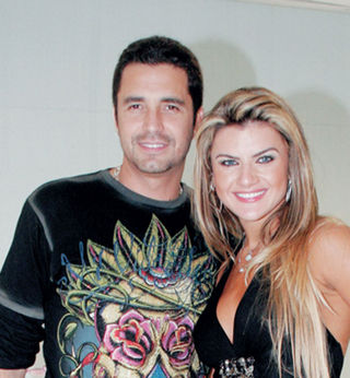 ABRAÇOS NO CAMARIM