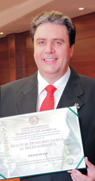 PRÊMIO À EDUCAÇÃO