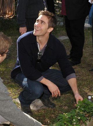 Jake Gyllenhaal faz Dia do Serviço Verde