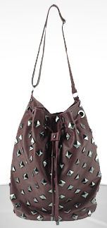Bolsa Schutz com tachas
