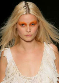 MAKE UP: Quer um visual futurista?