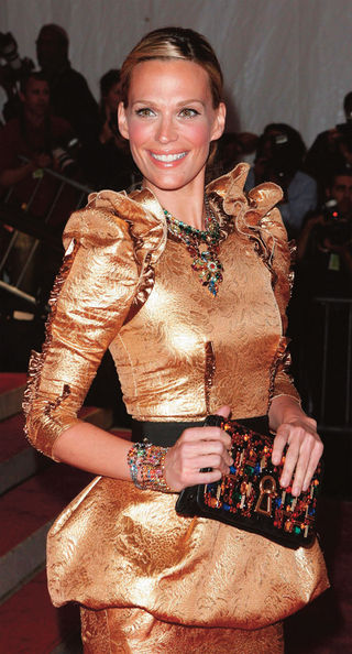 OS 73 MELHORES LOOKS-FESTA DAS GRANDES ESTRELAS