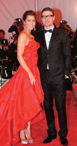 OS 73 MELHORES LOOKS-FESTA DAS GRANDES ESTRELAS / foto: Reprodução