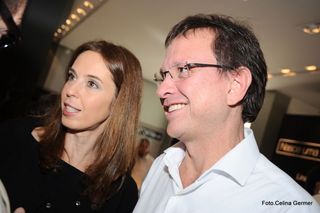 Esther e Murillo Schattan lançam livro temático