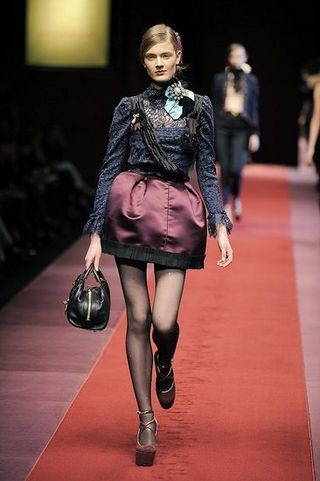 AGORA É MODA: Minissaia, maxivolume!