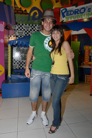Rafael Almeida e Pérola Faria
