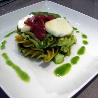 TV CARAS: Salada de Fusilli Tricolore