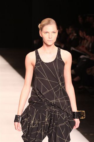 Verão minimalista de Uma no SPFW