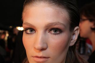 Aprenda aqui as makes de passarela do SPFW!