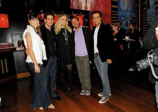 <B>INAUGURAÇÃO</b>“><figcaption><B>INAUGURAÇÃO</b> / foto: FOTOS: FABIO GUINALZ / AGNEWS, GINA VINSON, GISELE FRANÇA, OSÍRIS BERNADINO, ANDRÉ VICENTE E LORENZO FABRI.</figcaption></figure>
<figure><img loading=