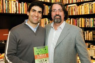 <B>LANÇAMENTO LITERÁRIO </B>“><figcaption><B>LANÇAMENTO LITERÁRIO </B> / foto: FOTOS: JOÃO SAL, JOÃO TEIXEIRA, LUIZA ESTIMA, FERNANDO TORRES, FERNANDO CAVALCANTI, HENRIQUE LENZA E FELIPE GONÇALVES</figcaption></figure>
</div>
<p>–</p><input type=