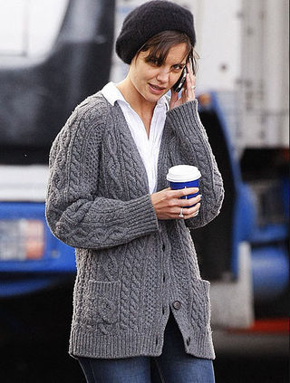 Katie Holmes adere à boina no inverno